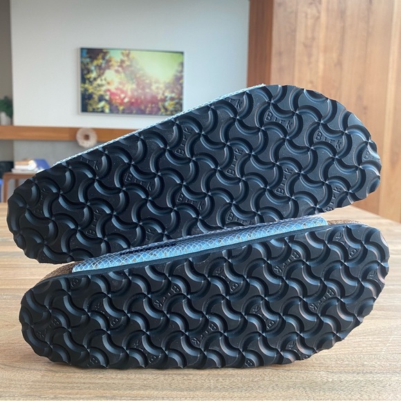 NWOT Birkenstock Arizona dusty blue flat shiny python sandals, size 38 - Picture 11 of 14